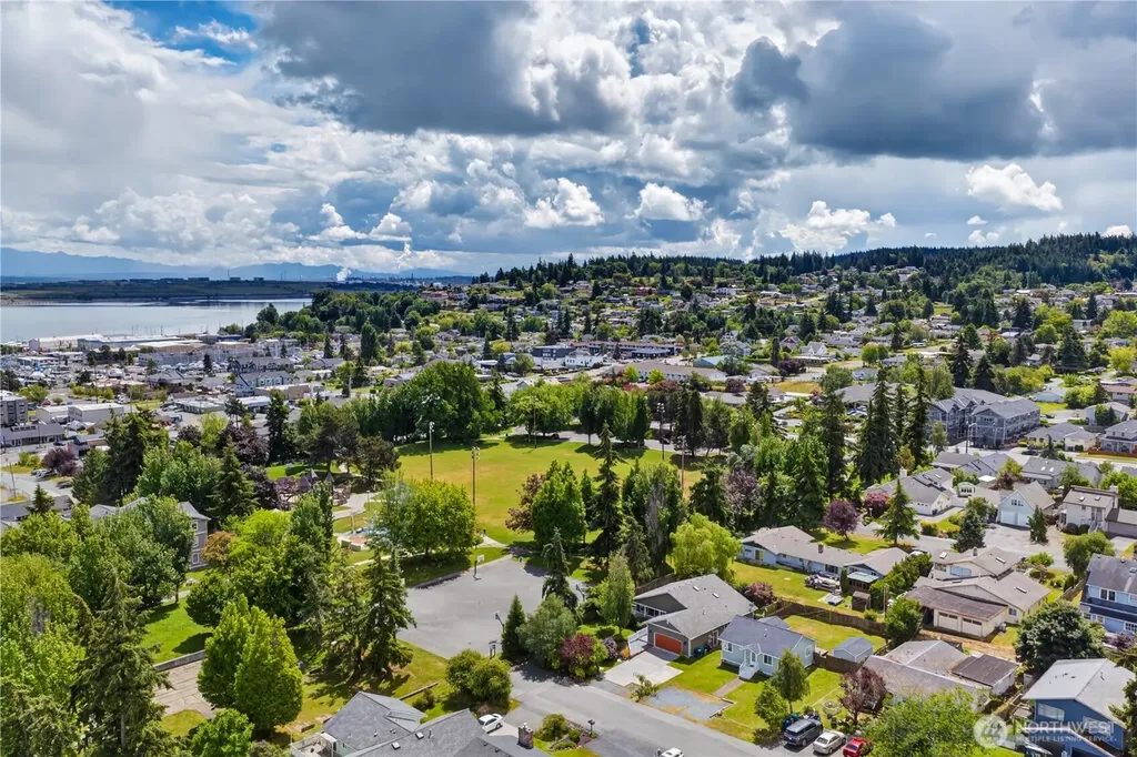 1203 30th Street Anacortes WA 98221