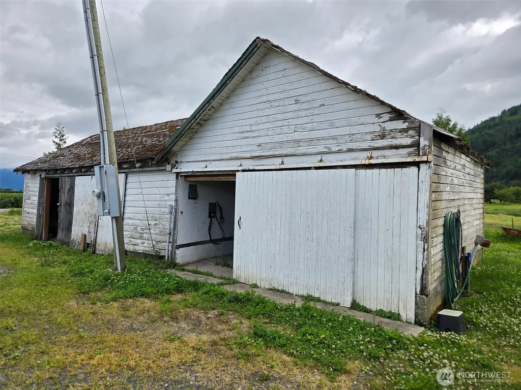 5419 Hillview Road Sumas WA 98295