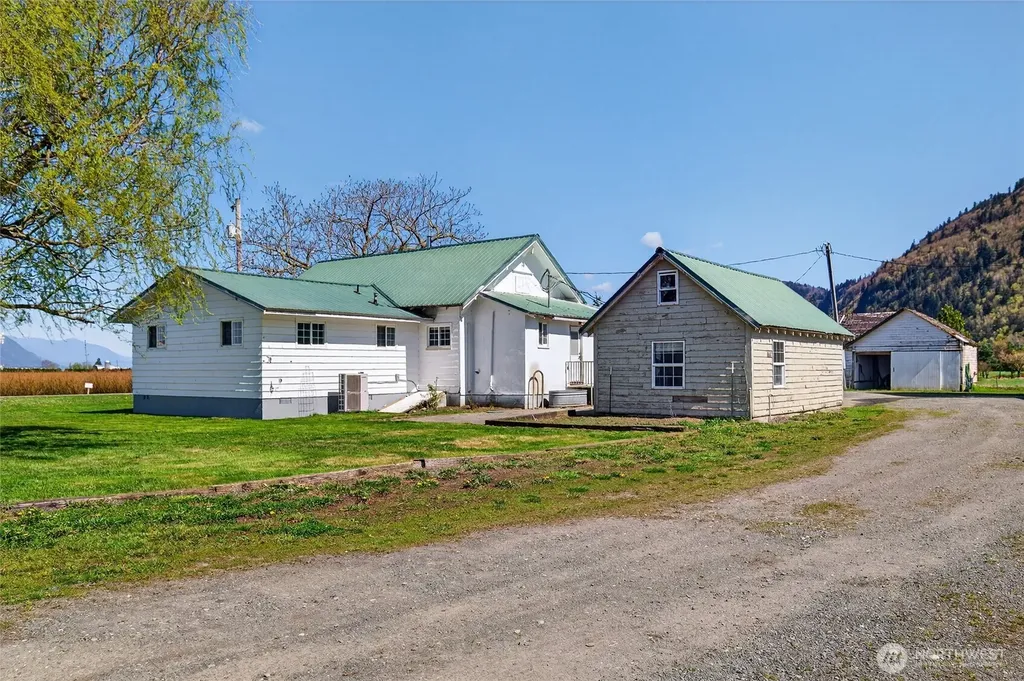 5419 Hillview Road Sumas WA 98295