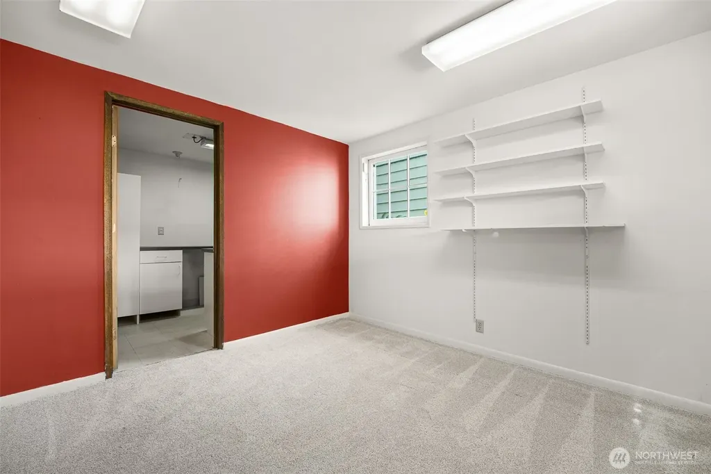 8248 16th Avenue NE Seattle WA 98115