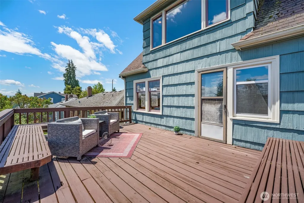 8248 16th Avenue NE Seattle WA 98115