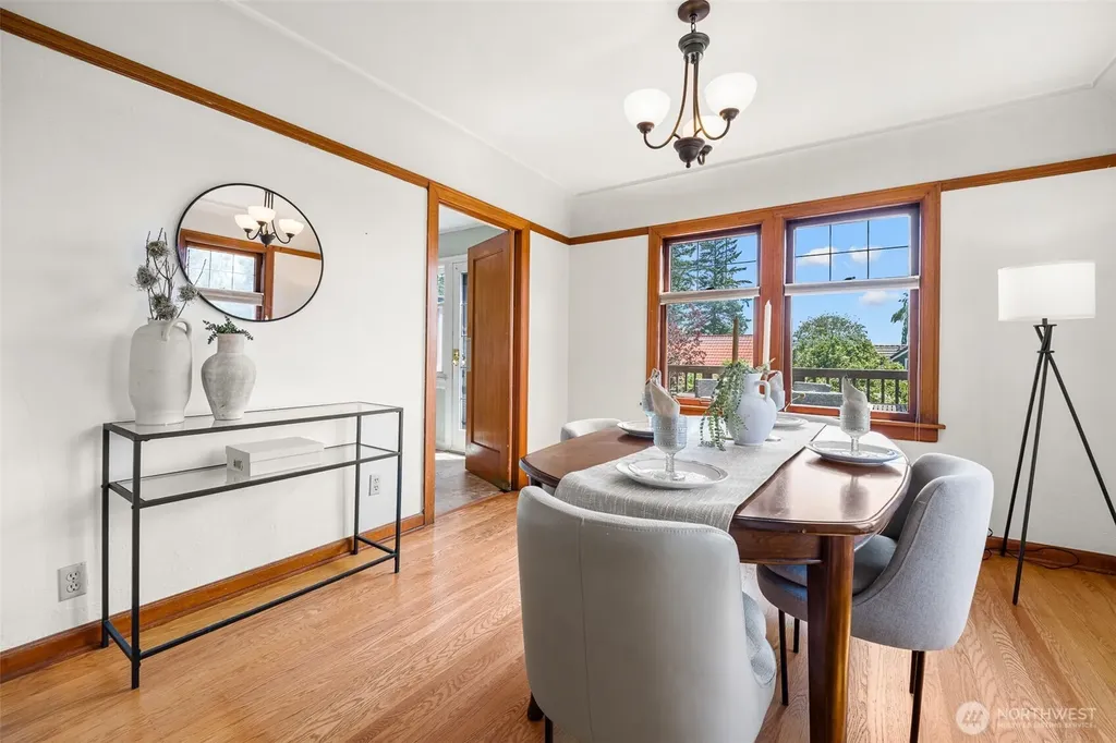 8248 16th Avenue NE Seattle WA 98115