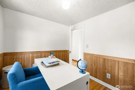 8248 16th Avenue NE Seattle WA 98115