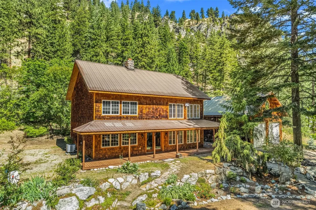 4650 Navarre Coulee Road Chelan WA 98816