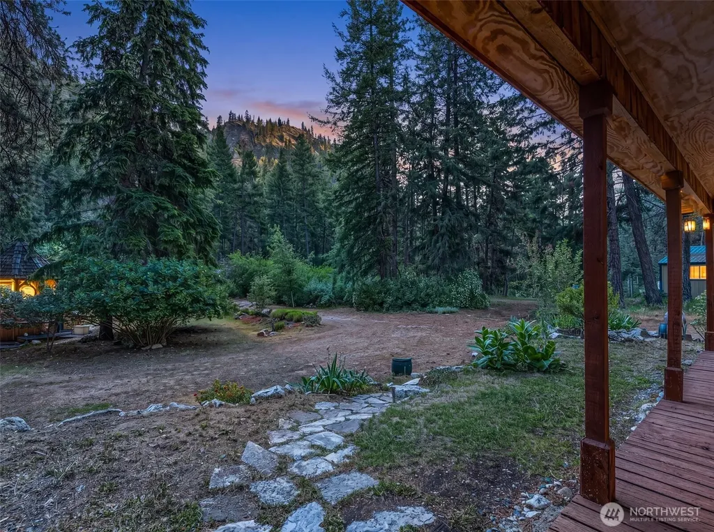 4650 Navarre Coulee Road Chelan WA 98816