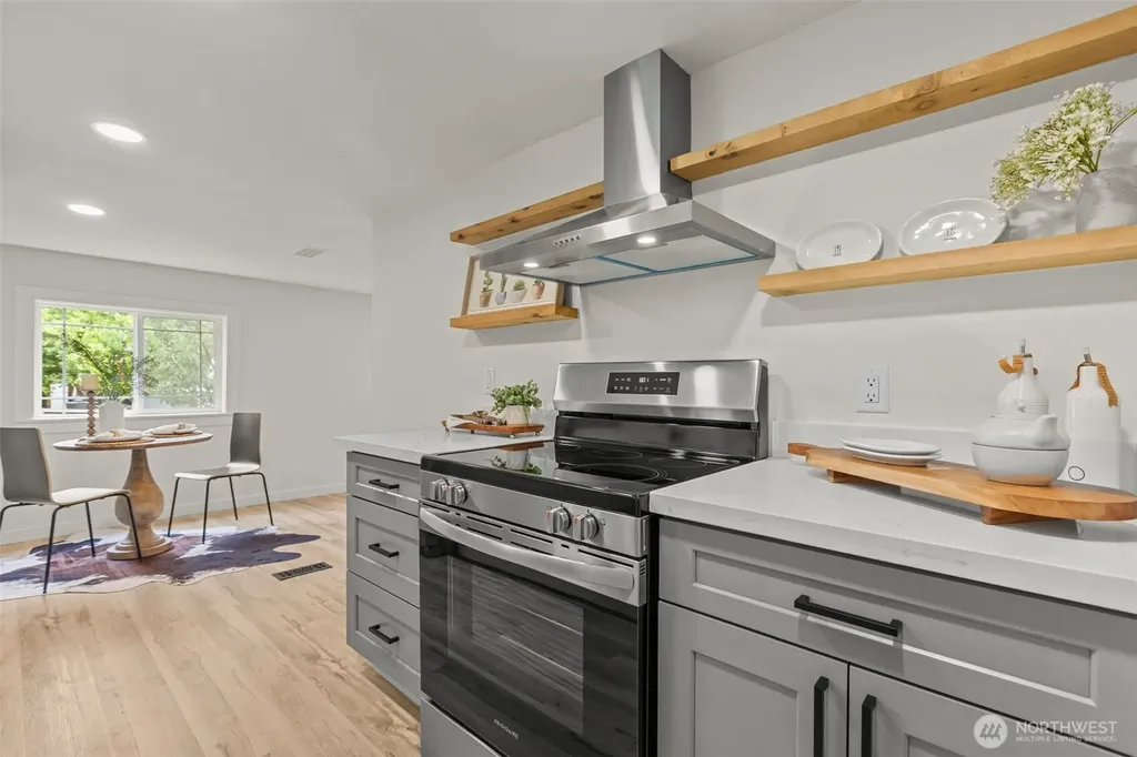 6633 S 118th Street Seattle WA 98178