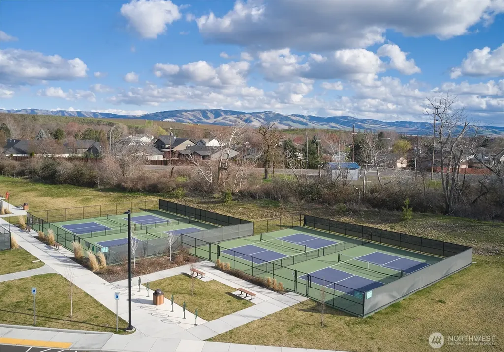 378 Chardonnay Court Walla Walla WA 99362