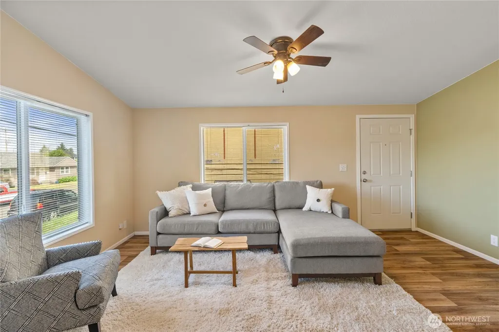 317 M Street Hoquiam WA 98550