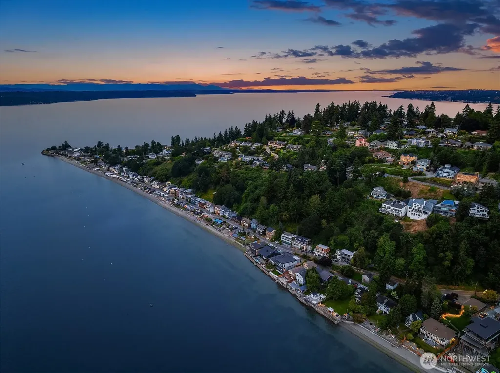 2832 SW 171st Street Burien WA 98166