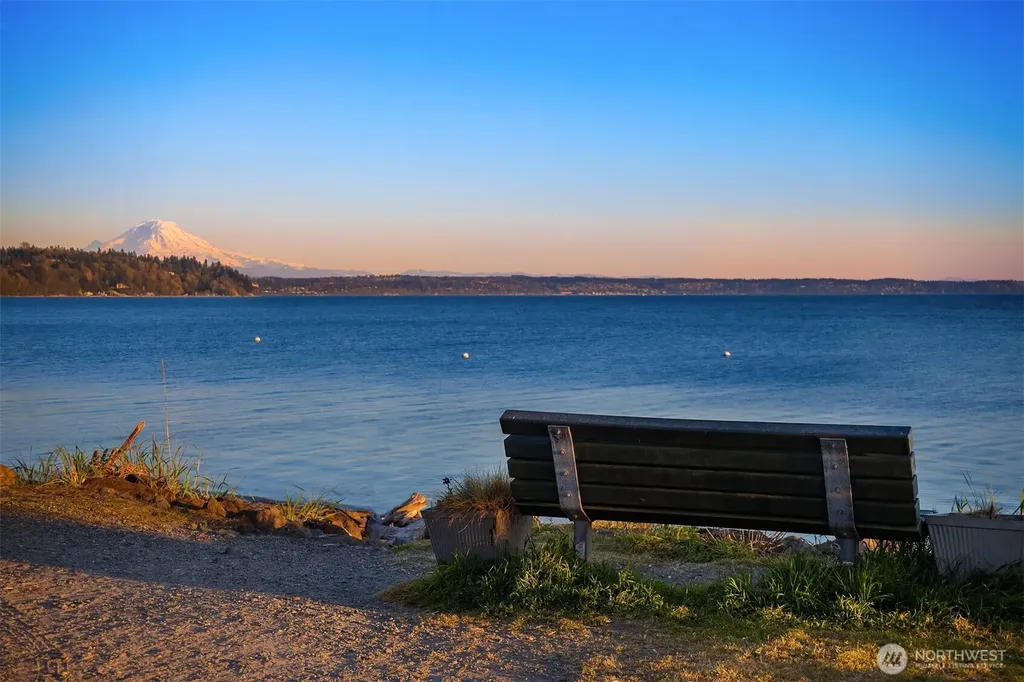 2832 SW 171st Street Burien WA 98166