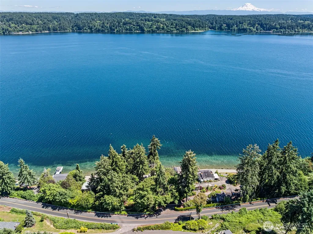 14447 Crescent Valley Road NE Olalla WA 98359