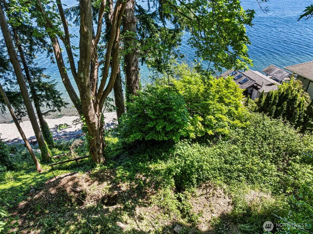 14447 Crescent Valley Road NE Olalla WA 98359