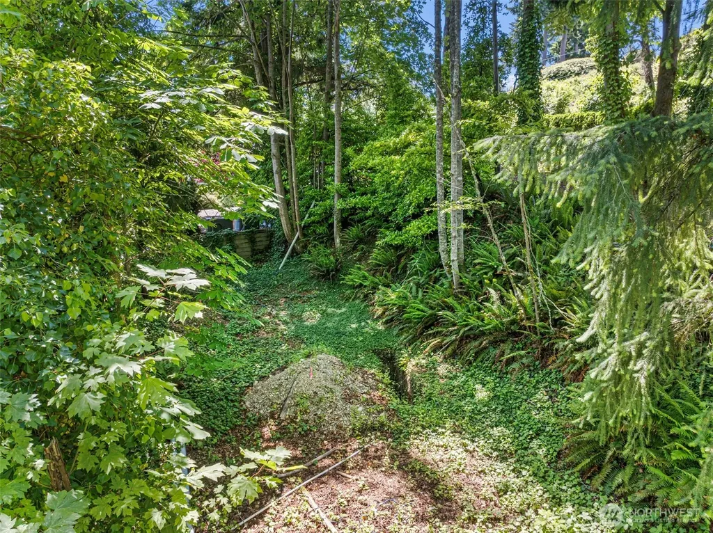 14447 Crescent Valley Road NE Olalla WA 98359