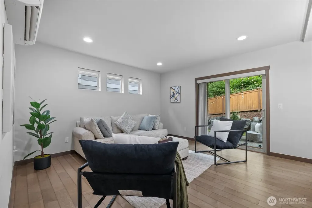 18320 3rd Drive SE Bothell WA 98012
