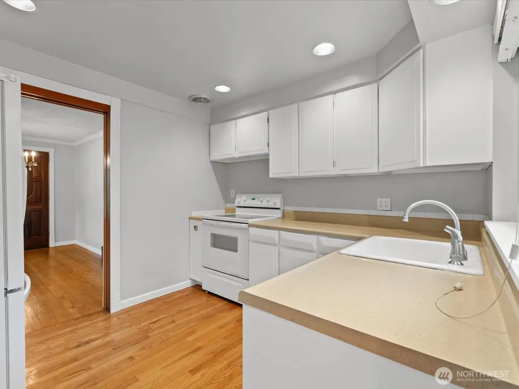 23206 84th Avenue W Edmonds WA 98026
