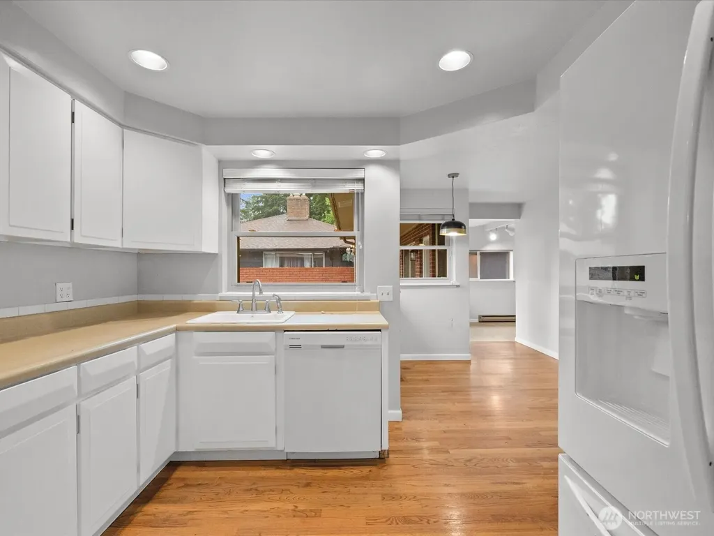 23206 84th Avenue W Edmonds WA 98026