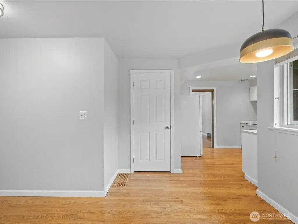 23206 84th Avenue W Edmonds WA 98026
