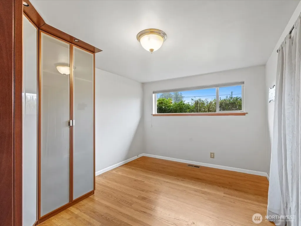 23206 84th Avenue W Edmonds WA 98026