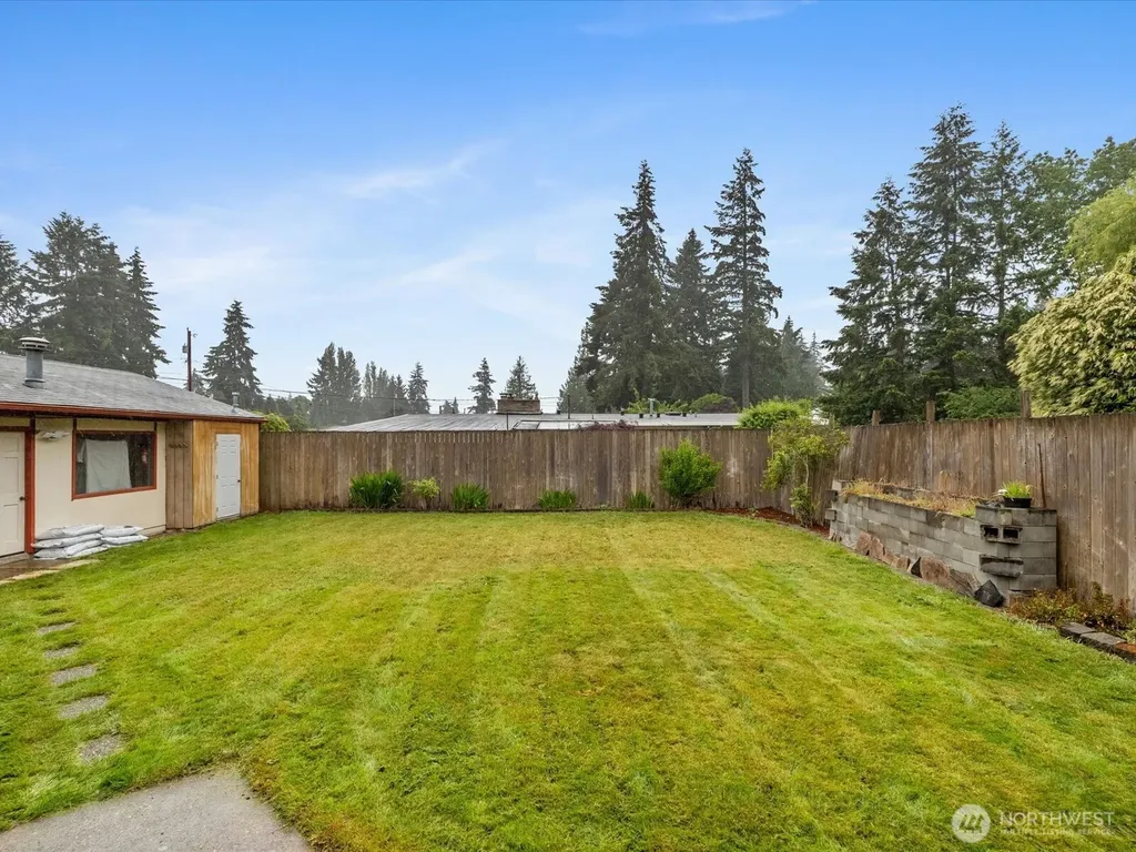 23206 84th Avenue W Edmonds WA 98026
