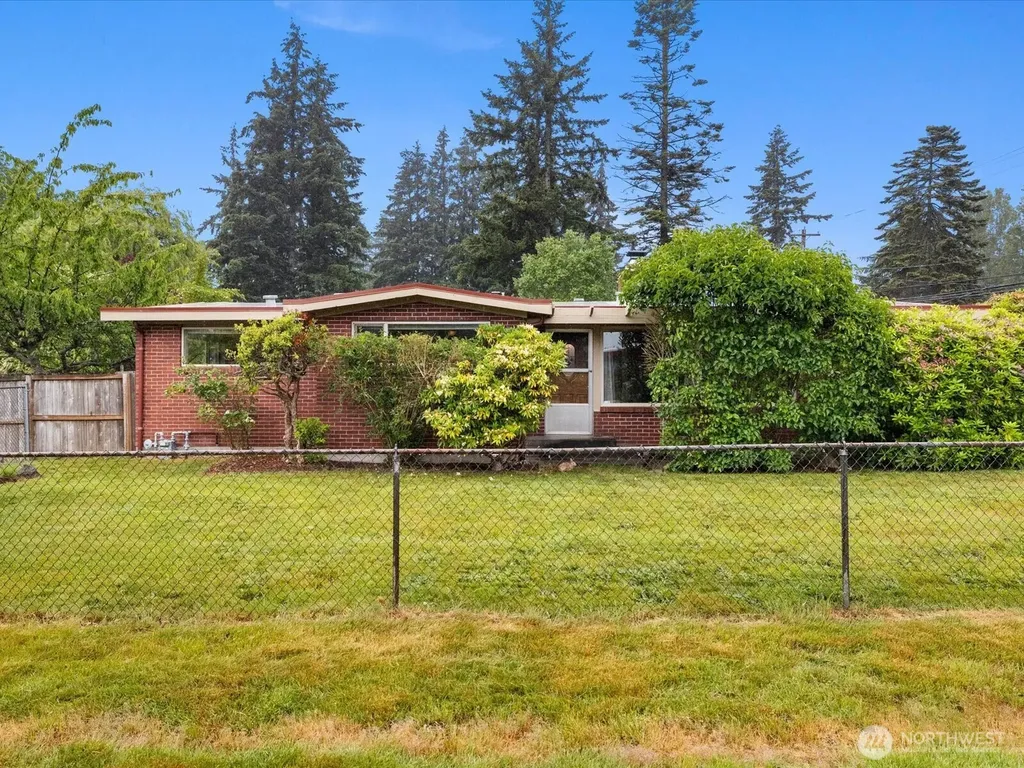 23206 84th Avenue W Edmonds WA 98026