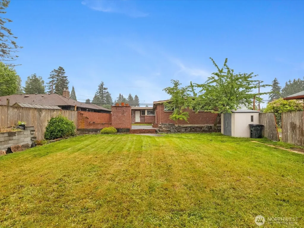 23206 84th Avenue W Edmonds WA 98026