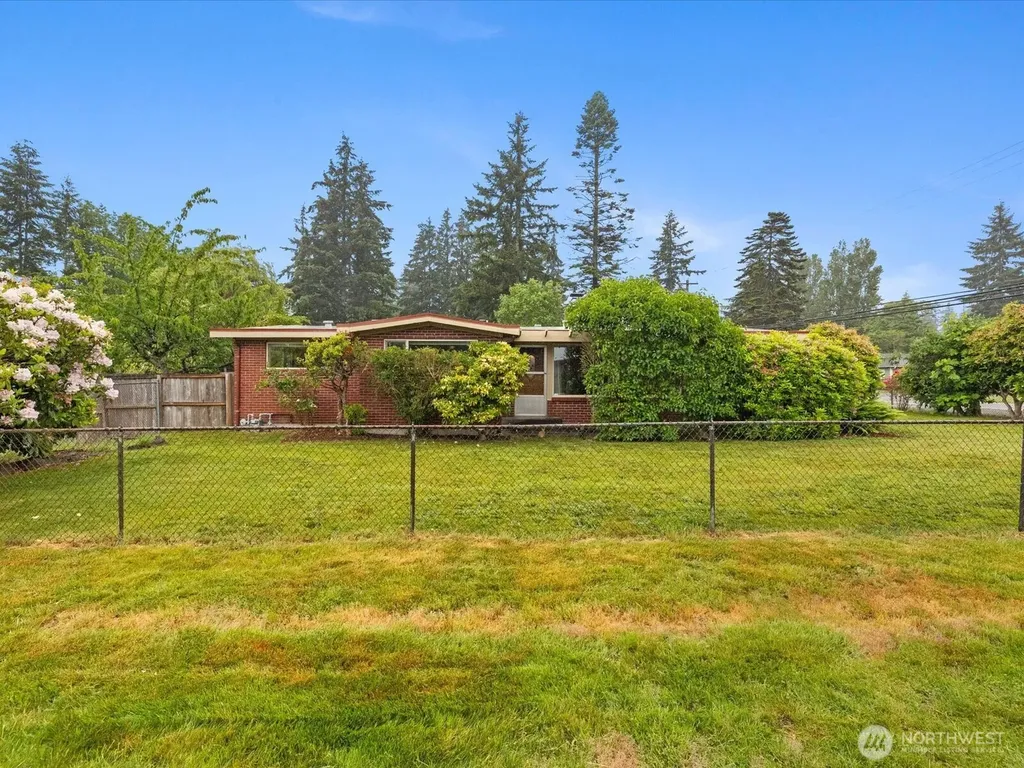 23206 84th Avenue W Edmonds WA 98026
