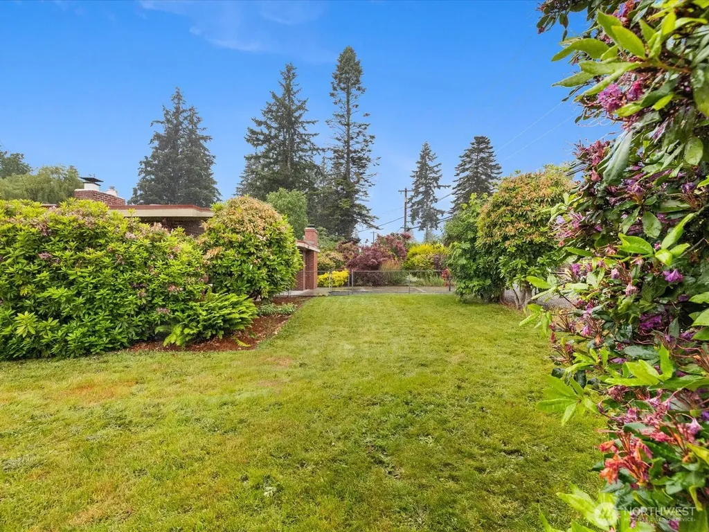 23206 84th Avenue W Edmonds WA 98026