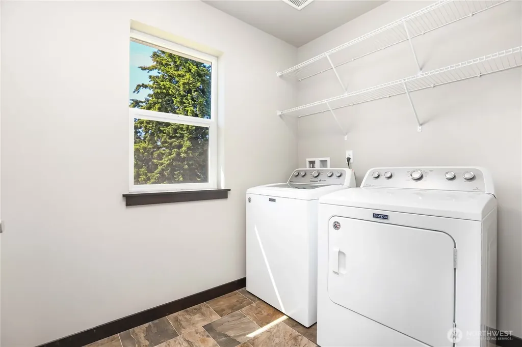 369 Hocker Street Coupeville WA 98239