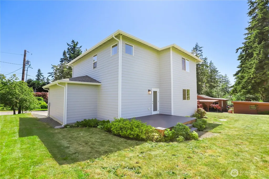 369 Hocker Street Coupeville WA 98239