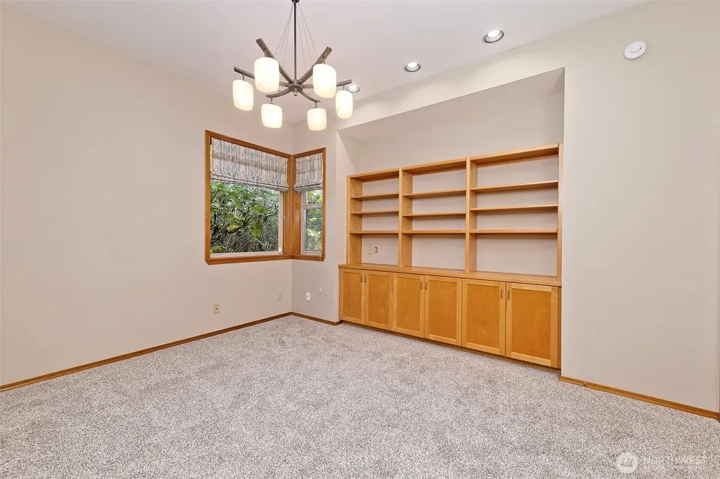898 SE Dahman Road Shelton WA 98584