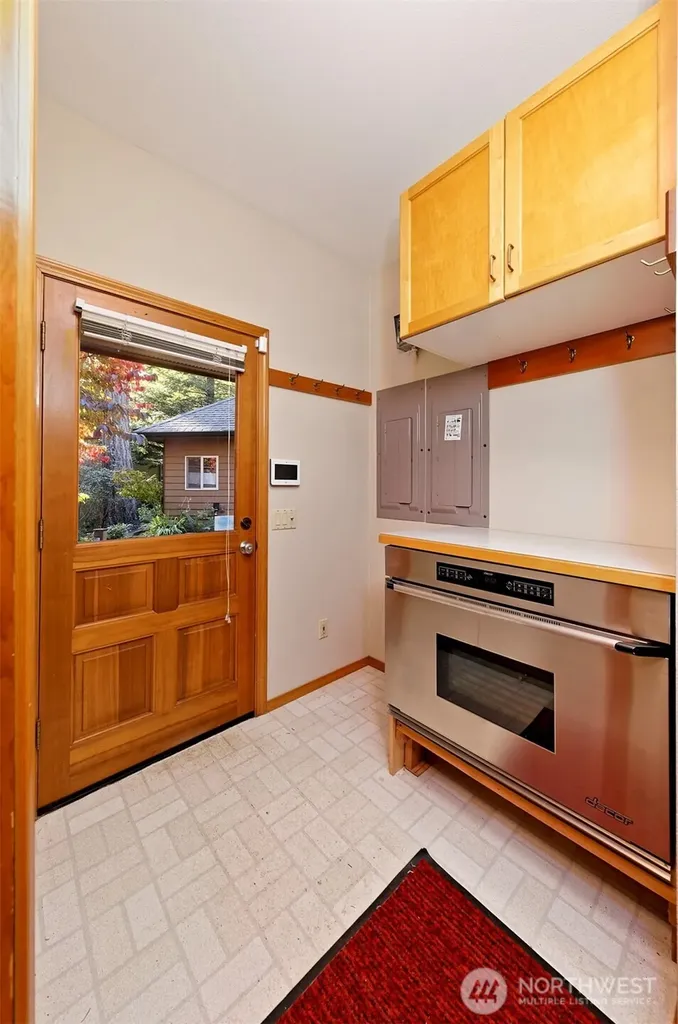 898 SE Dahman Road Shelton WA 98584