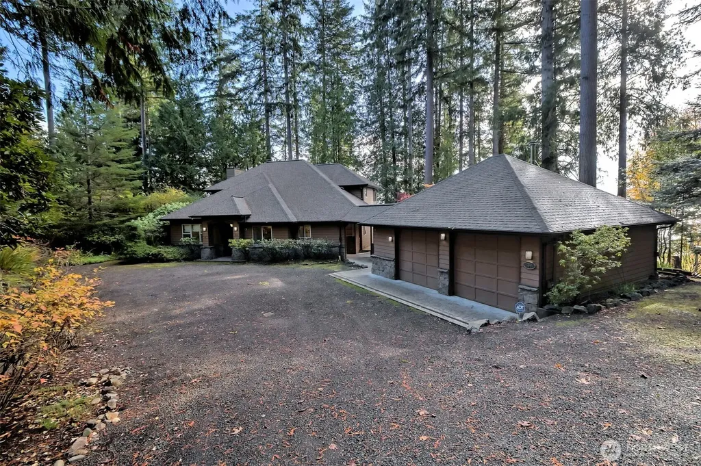 898 SE Dahman Road Shelton WA 98584