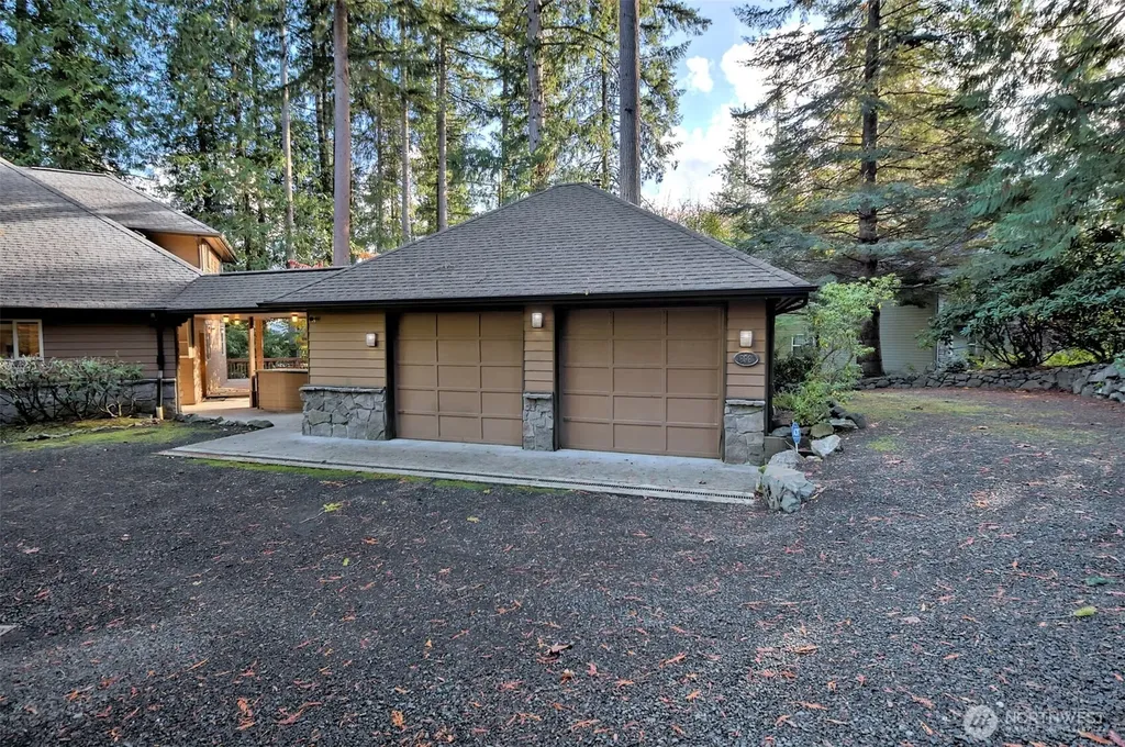 898 SE Dahman Road Shelton WA 98584