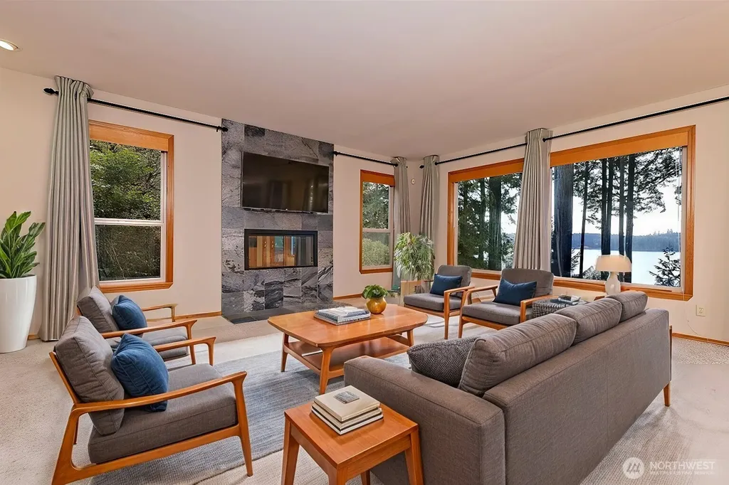 898 SE Dahman Road Shelton WA 98584