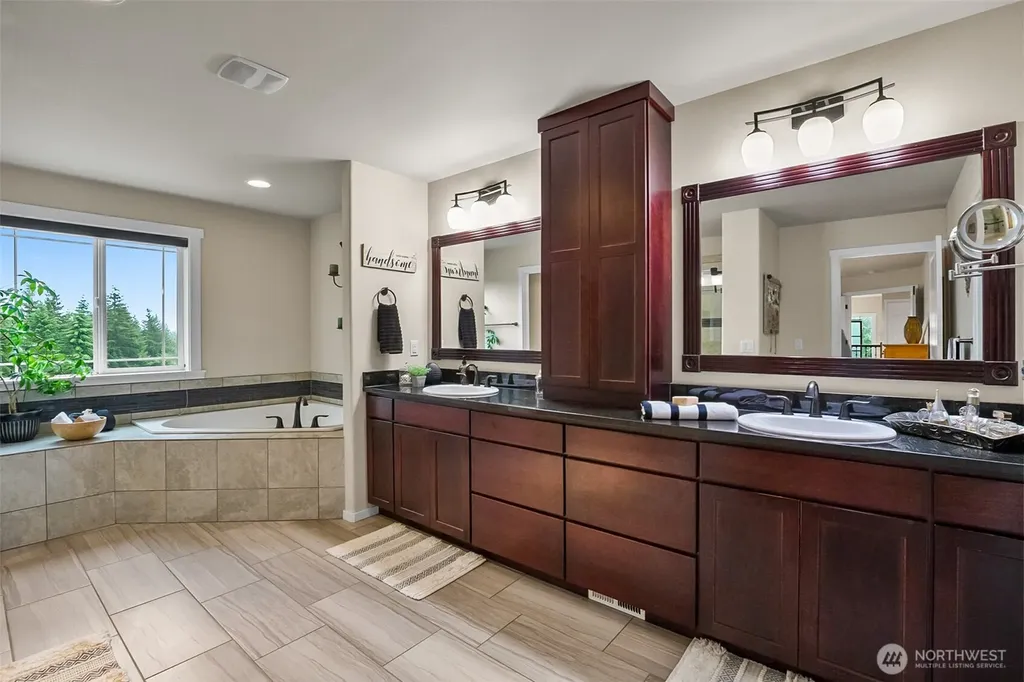 10910 204th Avenue SE Snohomish WA 98290