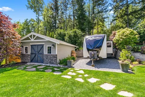10910 204th Avenue SE Snohomish WA 98290