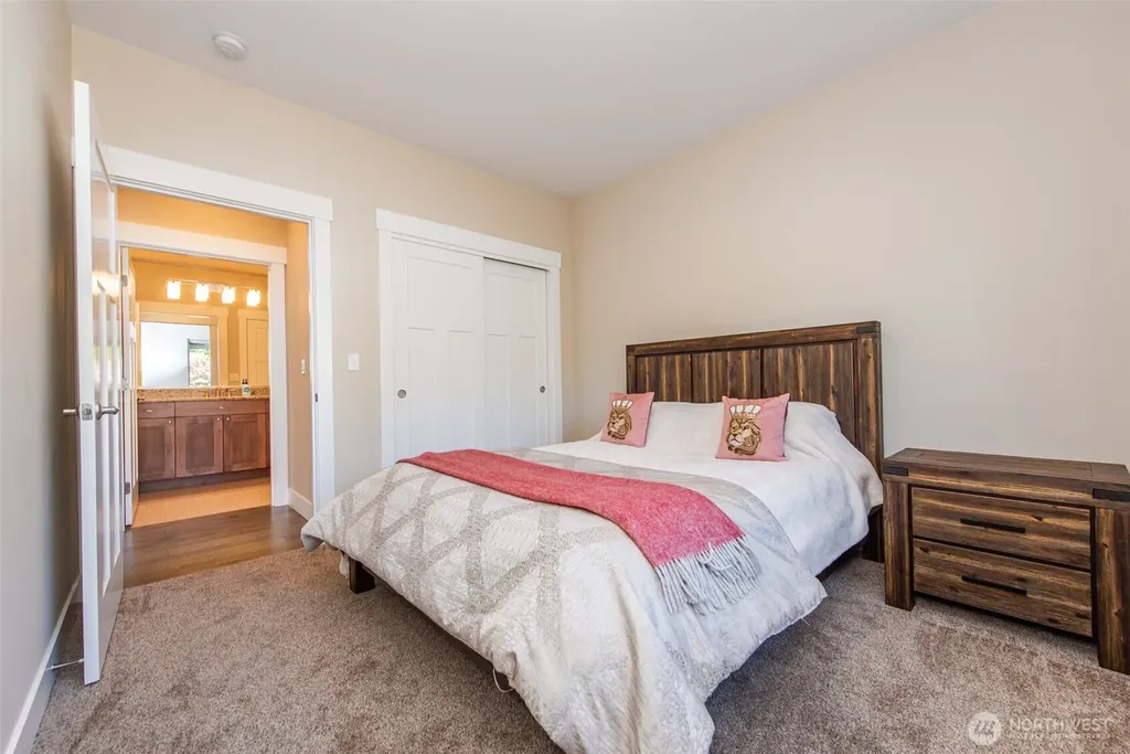 390 Broadmoor Street Sequim WA 98382