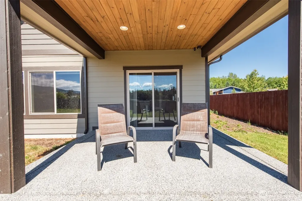 390 Broadmoor Street Sequim WA 98382