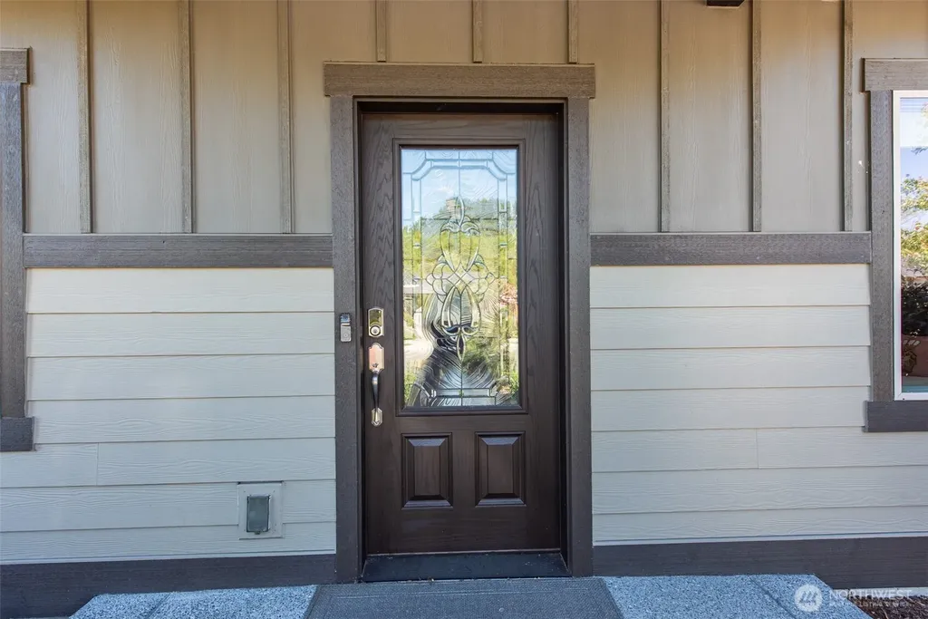 390 Broadmoor Street Sequim WA 98382