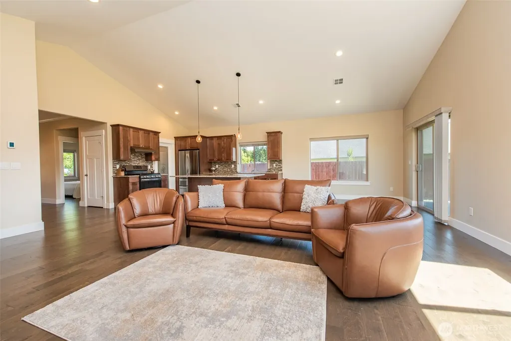 390 Broadmoor Street Sequim WA 98382