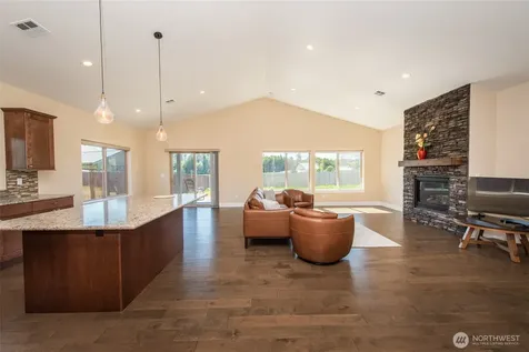 390 Broadmoor Street Sequim WA 98382