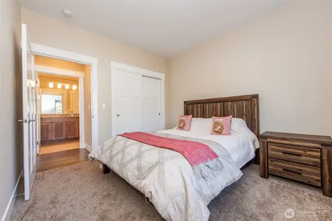 390 Broadmoor Street Sequim WA 98382