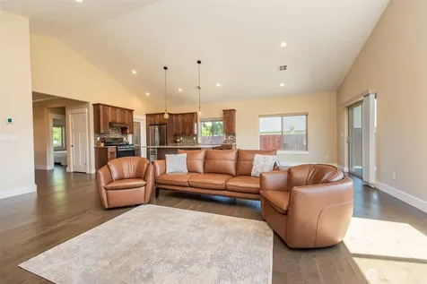 390 Broadmoor Street Sequim WA 98382