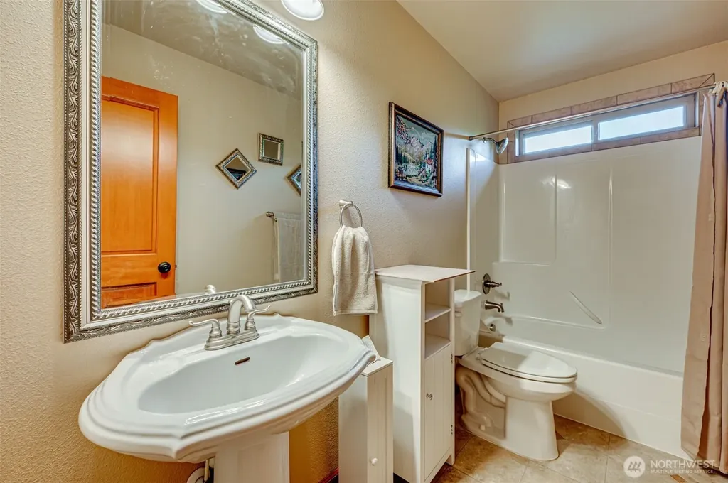 195 Patriot Road Woodland WA 98674