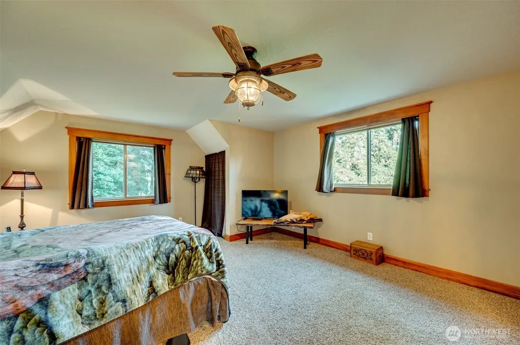 195 Patriot Road Woodland WA 98674
