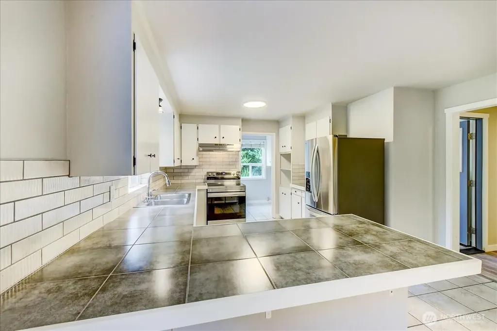18115 185th Avenue NE Woodinville WA 98072
