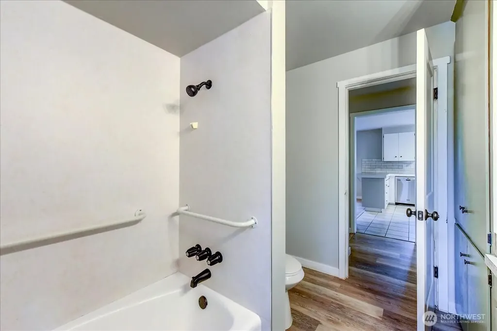 18115 185th Avenue NE Woodinville WA 98072