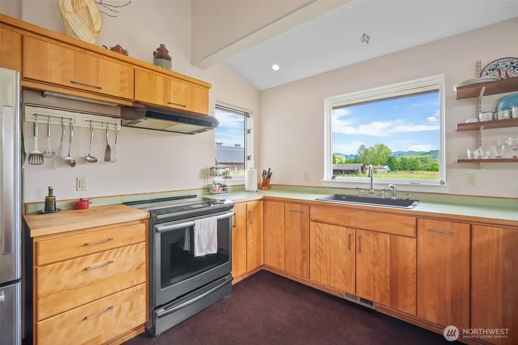 4860 Mission Road Bellingham WA 98226