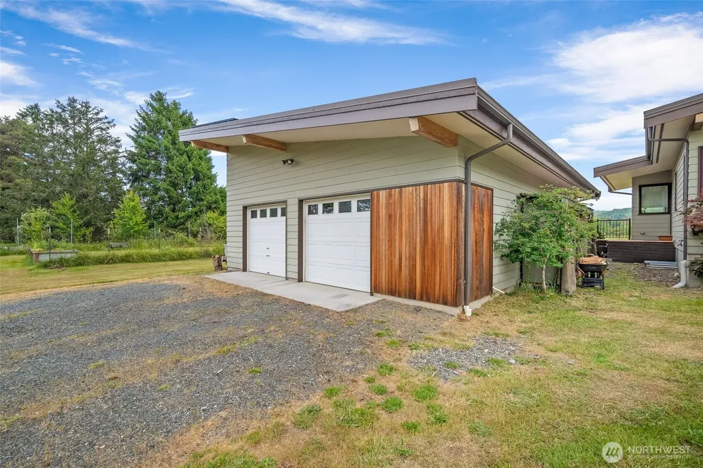 4860 Mission Road Bellingham WA 98226