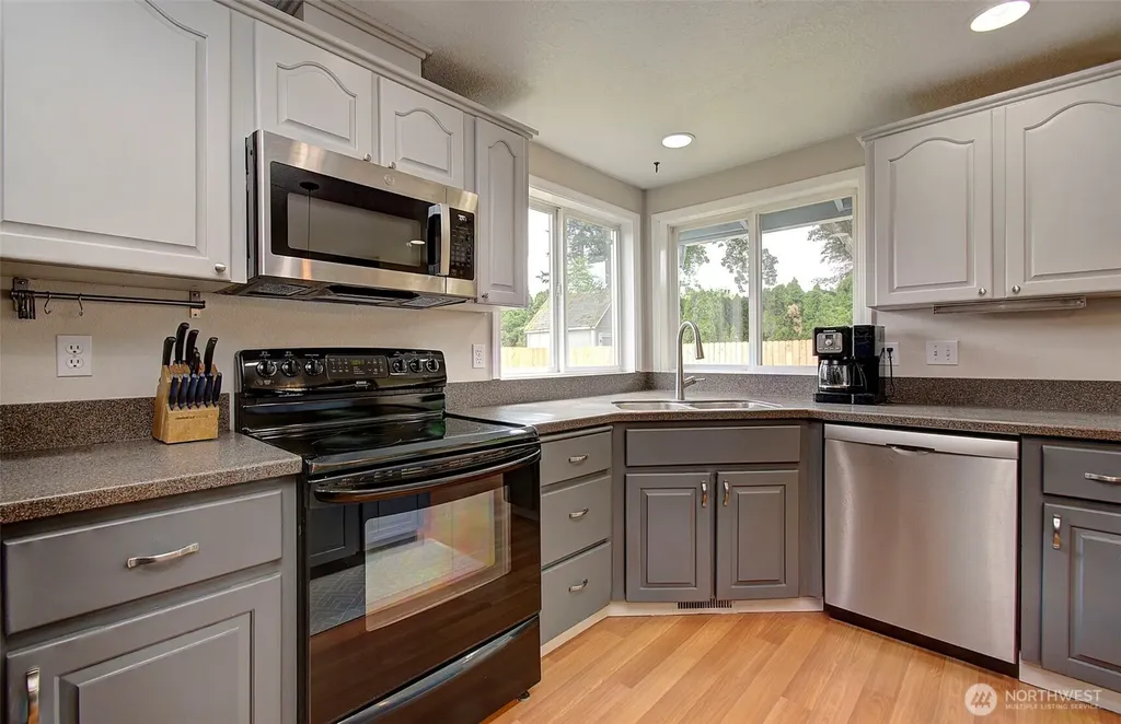10403 NW 15th Avenue Vancouver WA 98685